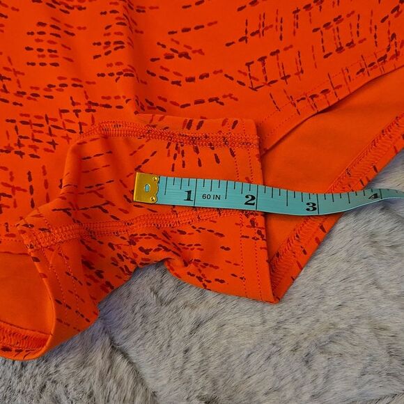 Gymshark Red Bootie Shorts, Women's Small, Great Condition - Picture 5 of 10